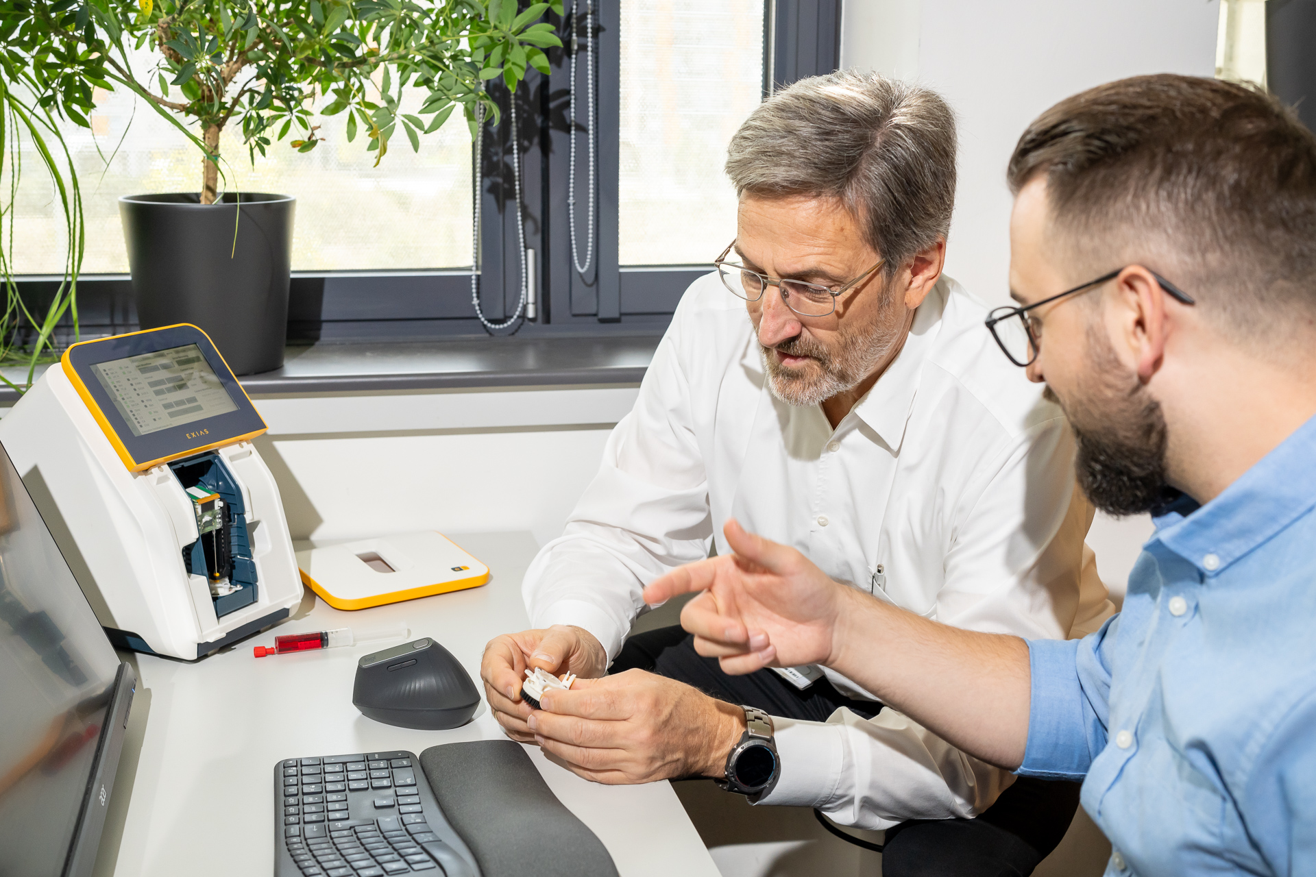 System architecture as part of the development of high quality IVD